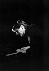 Klaus Koenig, Foto R. Schulhof (0.2 MB, pdf)